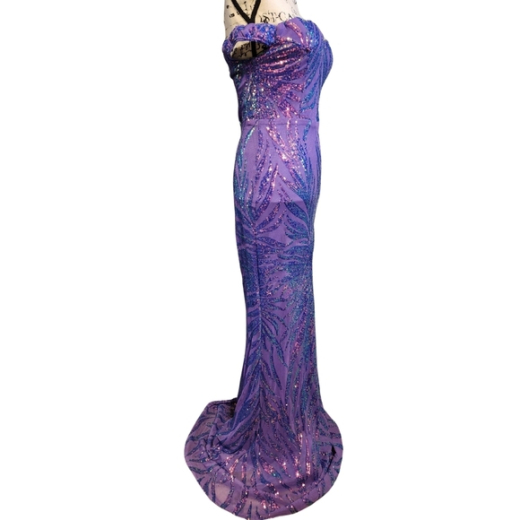 Love & Lemonade Sequin Off-the-Shoulder Gown - Picture 11 of 16